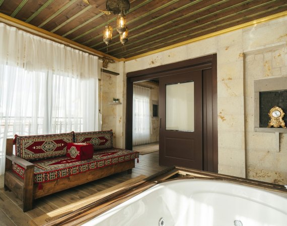 103 Şahmeran Suit 