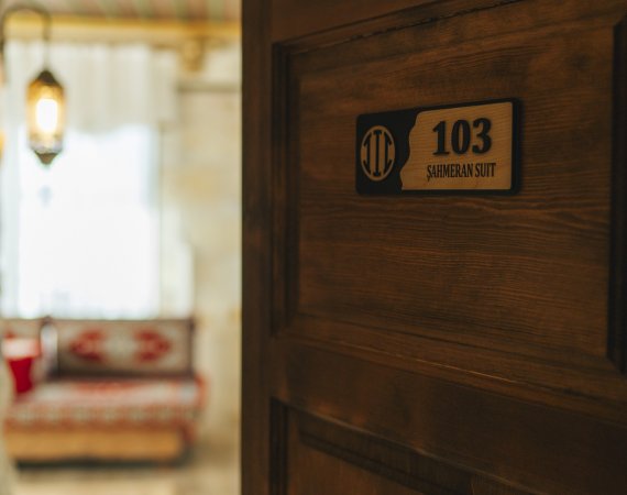 103 Şahmeran Suit 
